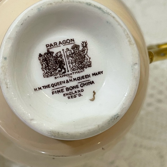 Pretty Pastel Vintage Teacups - Picture 9 of 11